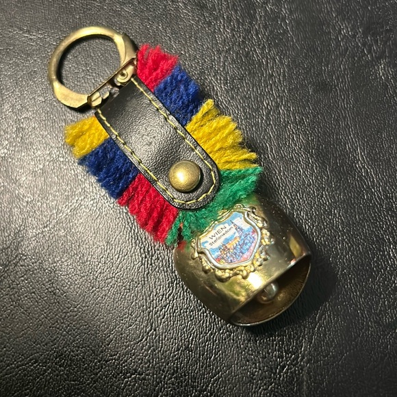 vtg German bell souvenir key holder  worn Stefonsdom 3.5 1.5 - Picture 1 of 3